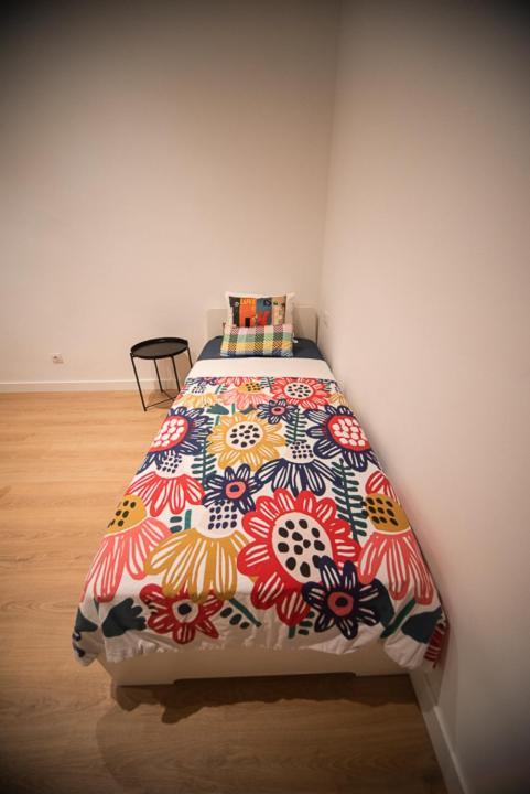 By Universitat Private Rooms Barcelona Eksteriør bilde