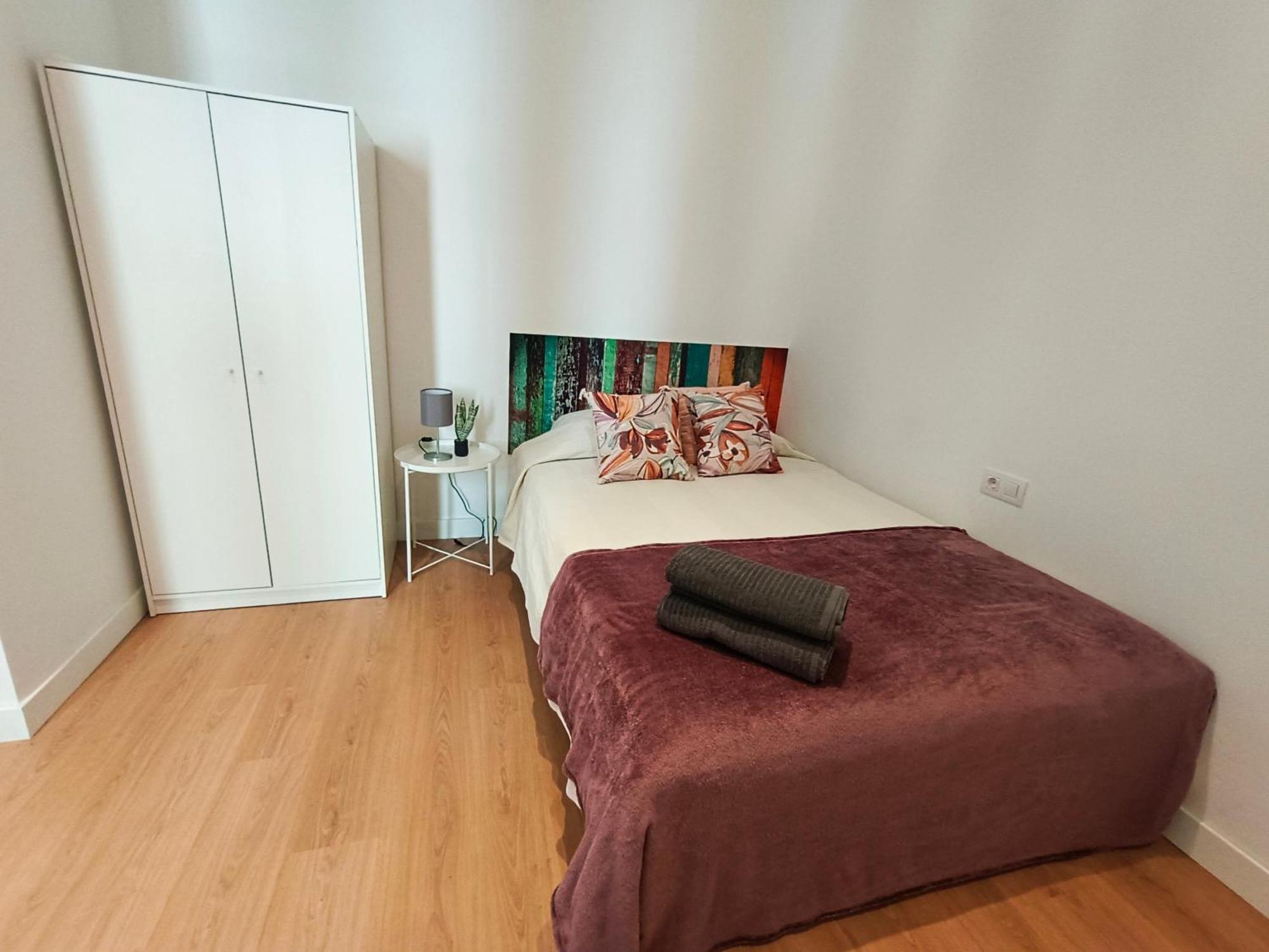 By Universitat Private Rooms Barcelona Eksteriør bilde